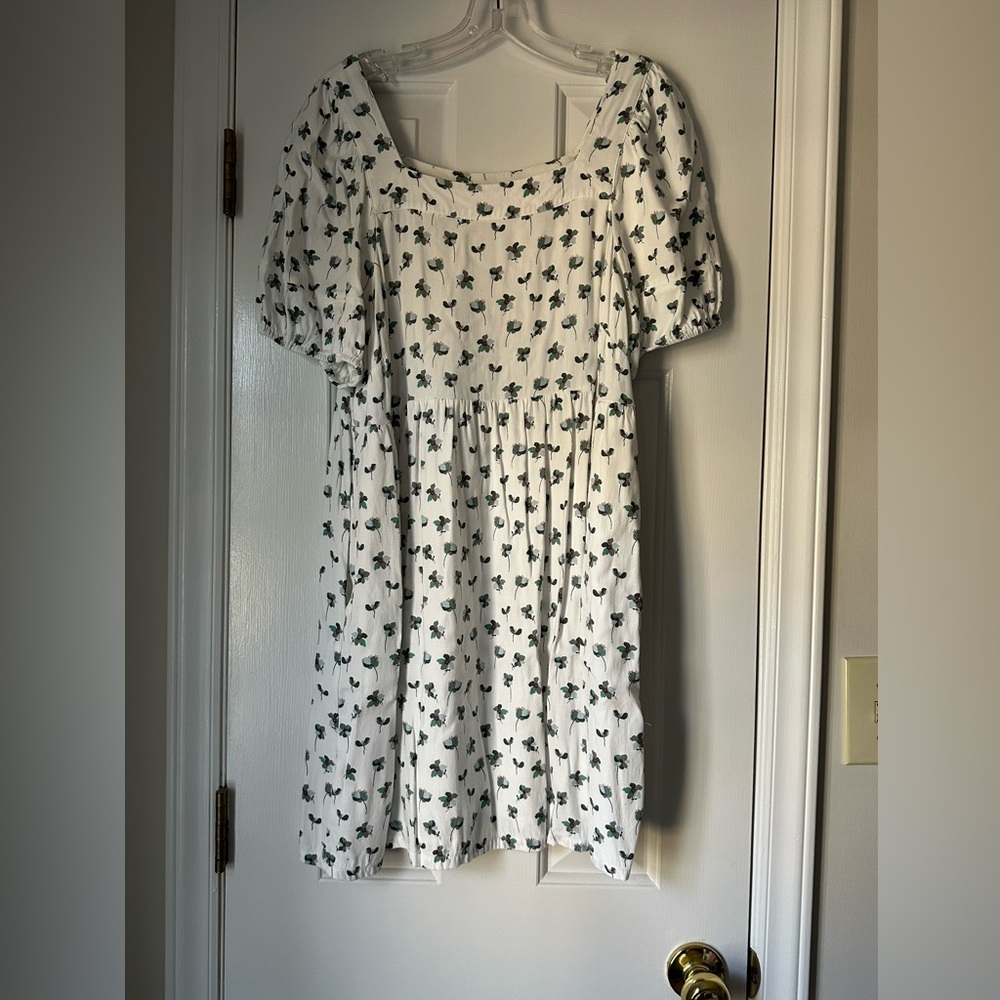Loft floral babydoll dress with pockets Size Medium